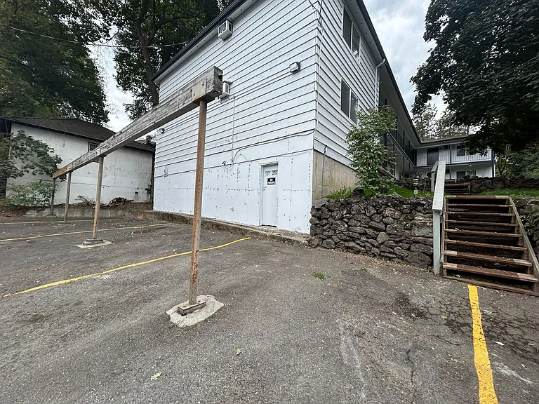 1104 West 7th Avenue Apartments — Photo 11
