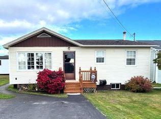 7 Windsor Crescent, Stephenville, NL A2N2L6