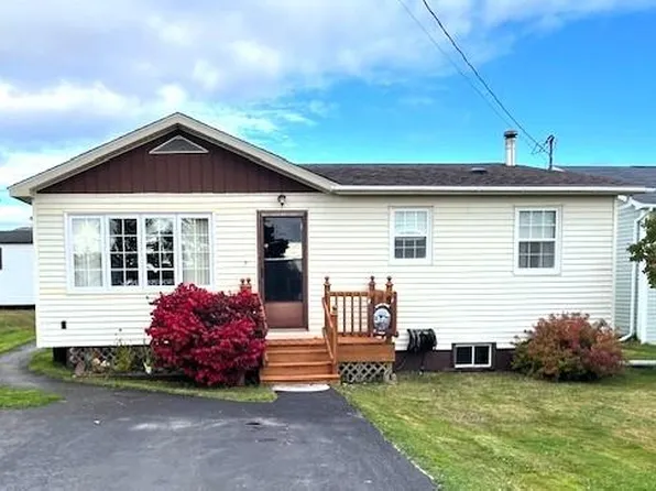 7 Windsor Crescent, Stephenville, NL A2N2L6