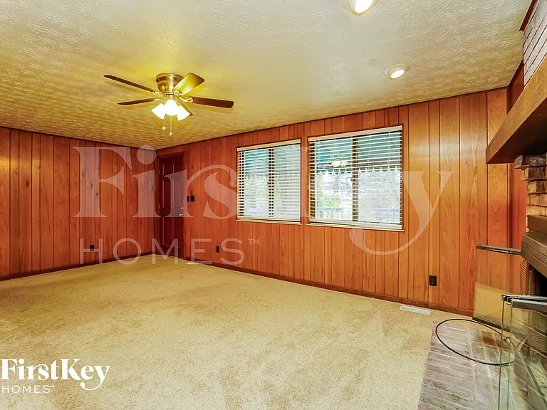 6320 Middleboro Ct — Photo 4