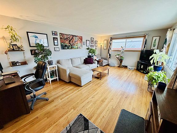 4th image of 1009 30th Avenue