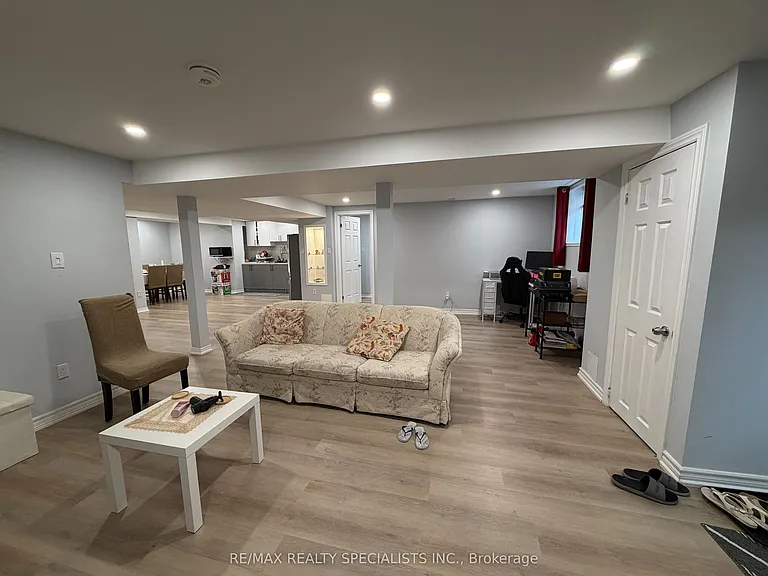 934 Boyer Blvd #BASEMENT — Photo 6