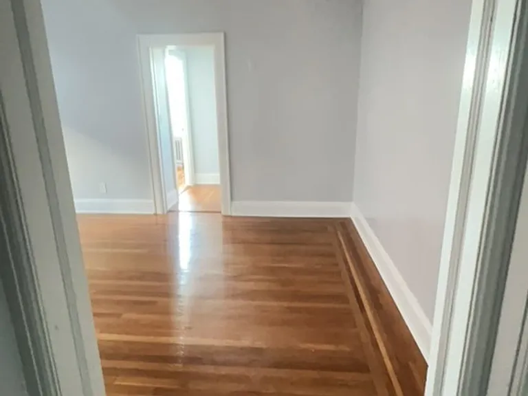 Hudson Crest - Cliffside Park — Photo 10