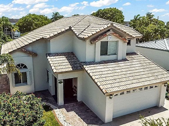 3rd image of 8532 SW 211th Ter