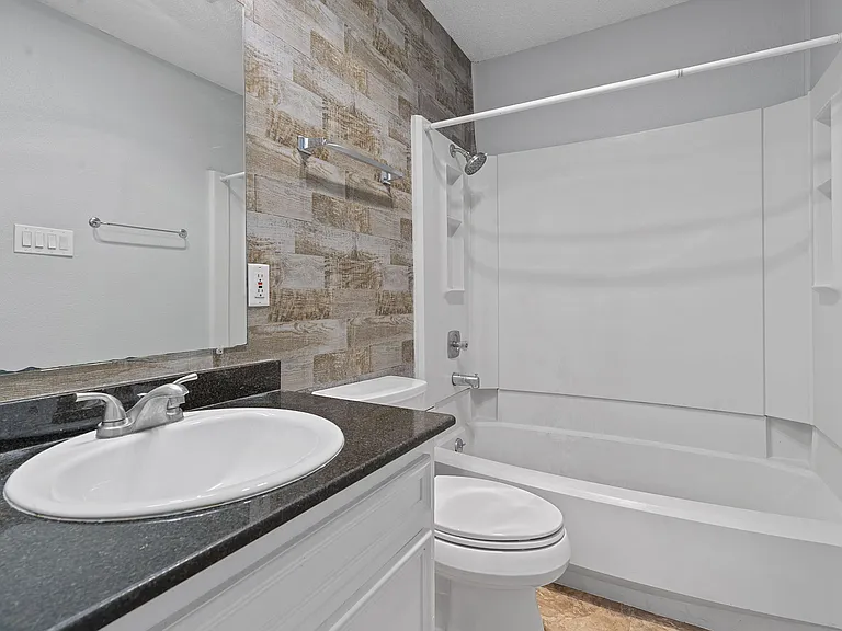 3207 Grooms St #3 — Photo 15