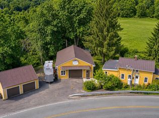 520 McChesney Ave Extension, Troy, NY 12180