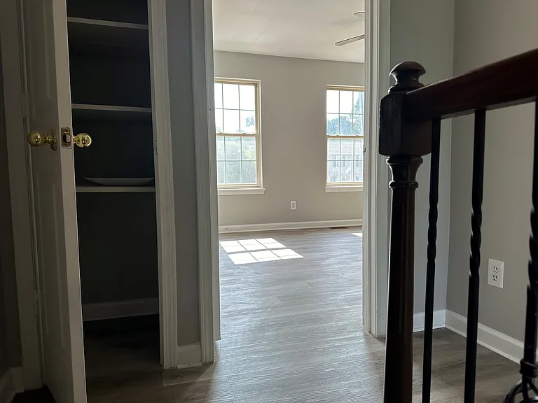 2056 Tynewood Dr — Photo 4