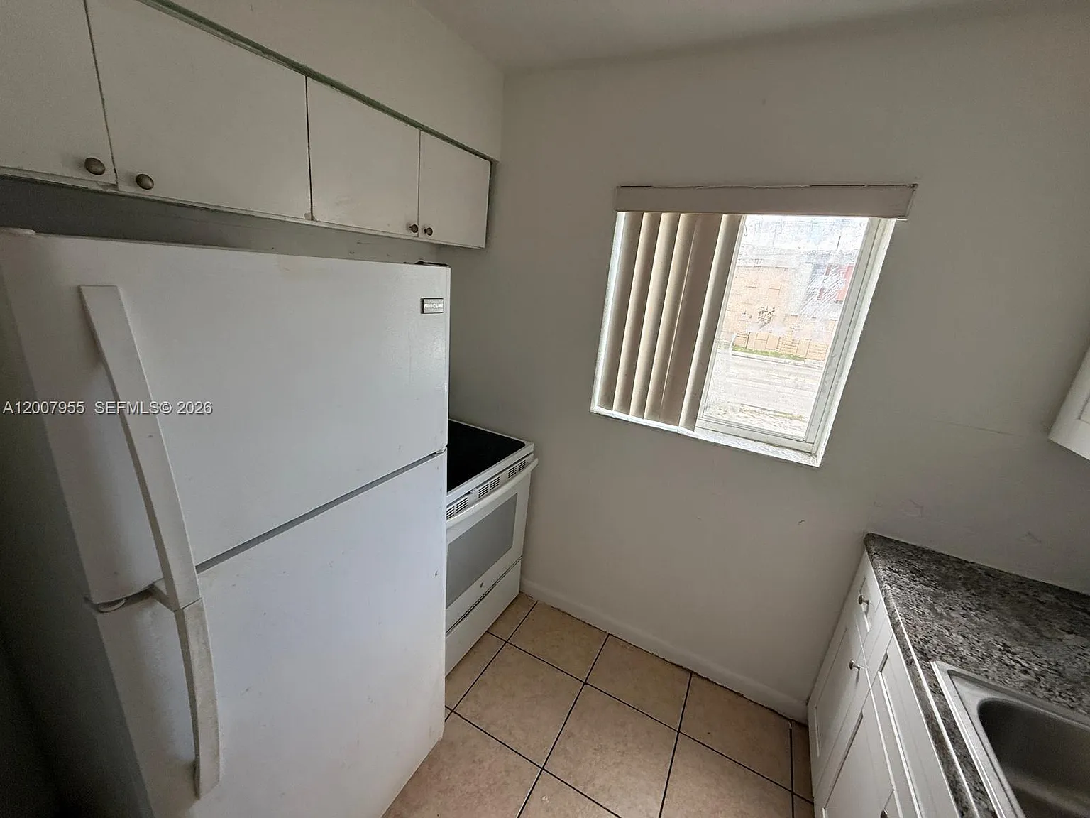 River Grand Ii Condo — Photo 4