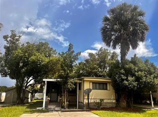 102 Leisure World Dr N, Debary, FL 32713