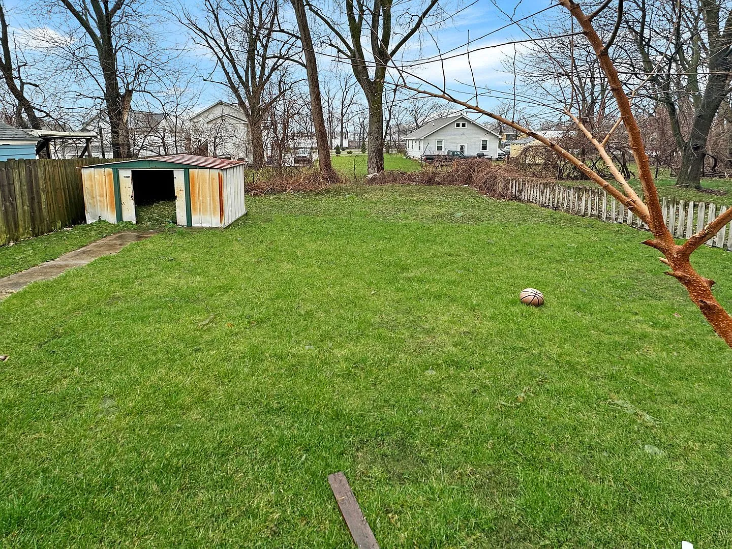 2 bed, 1.0 bath, 815 sqft, $1,495 — Photo 2