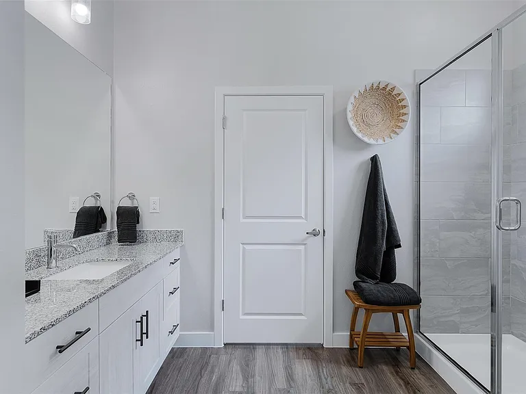 7224 Tree Ln — Photo 13