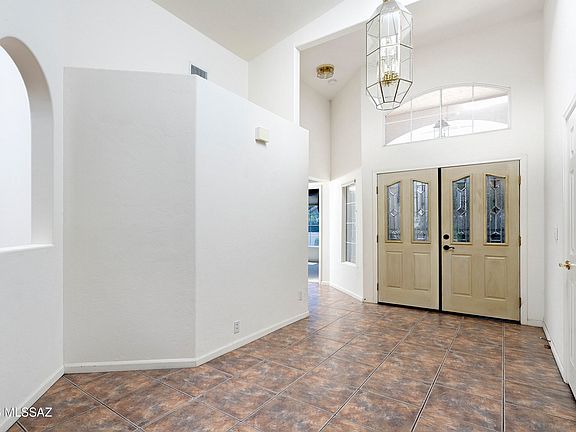 3rd image of 1820 W Wimbledon Way