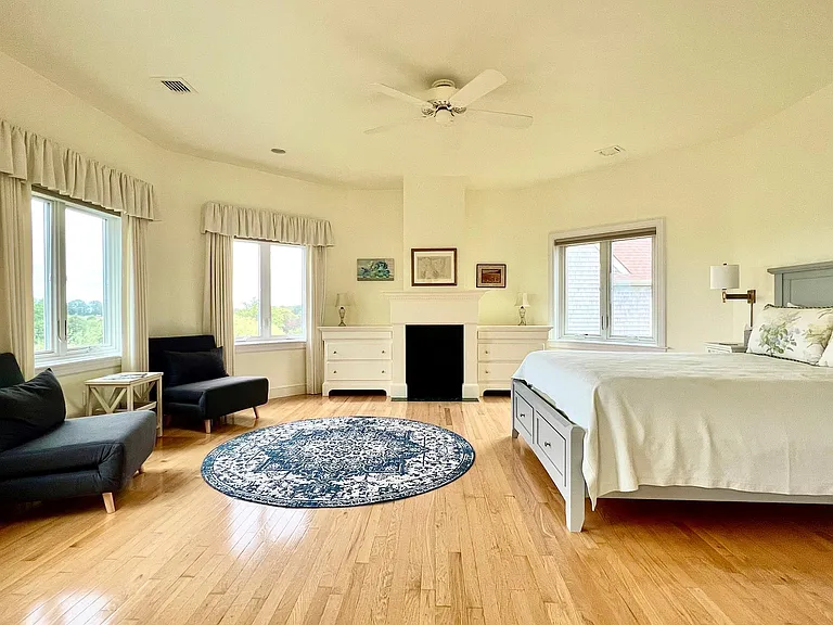 15 Hammersmith Rd #16 — Photo 12