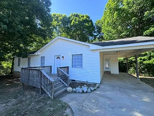 224 Pond Ave Photo 1