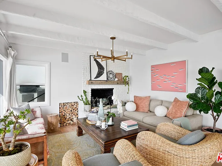 27208 Pacific Coast Hwy — Photo 2