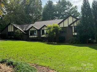 3603 Golf Dr NE, Conover, NC 28613