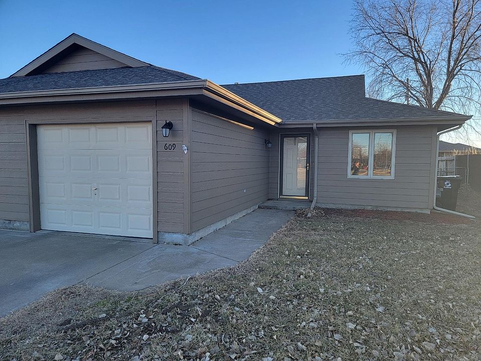609 Huehl Cir, Salina, KS 67401 Zillow