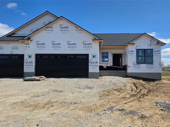 841 Longbow Ct, Marion, IA 52302