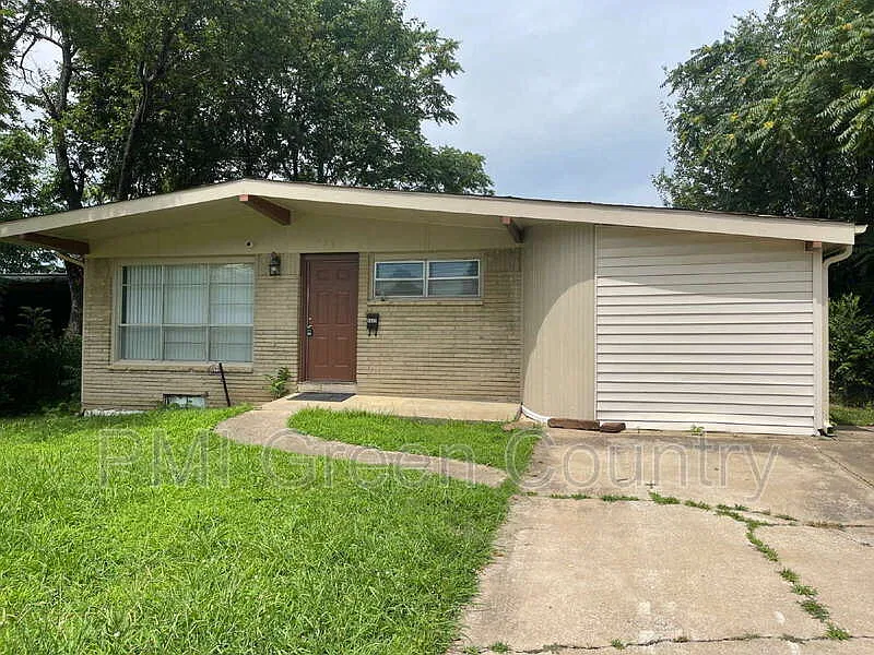 5430 N Frankfort Pl