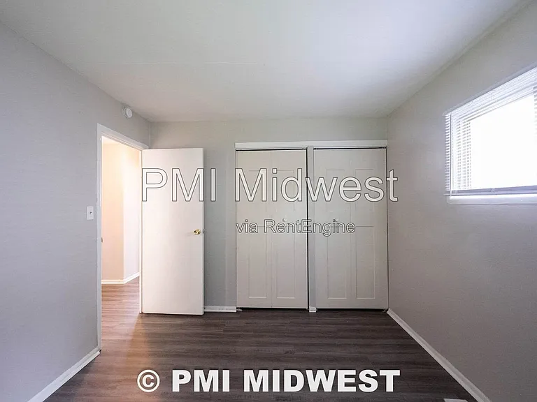 4939 Katherine Dr — Photo 16