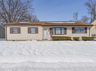 212 Haller Ave, Romeoville, IL 60446