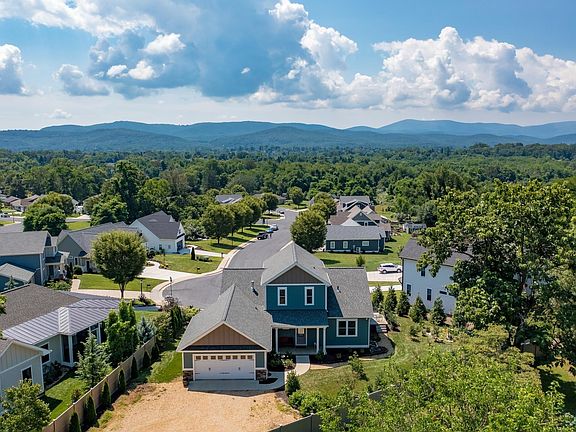 3rd image of 2501 Forest Dr #16