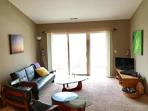5th image of 530 Windstone Dr