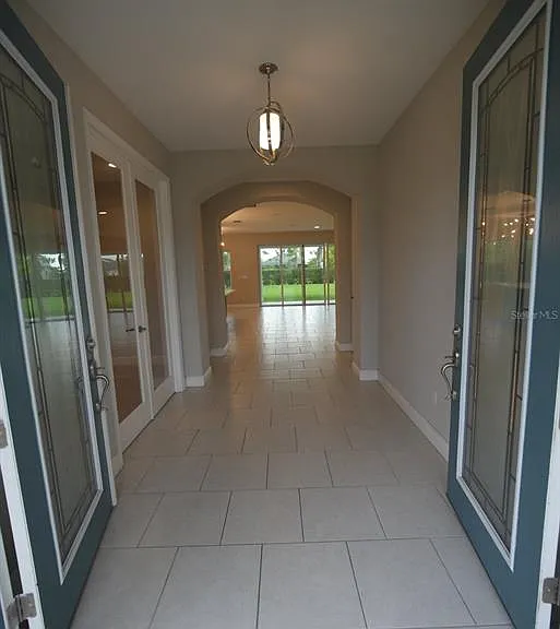 5450 Wayfarer Ave — Photo 2