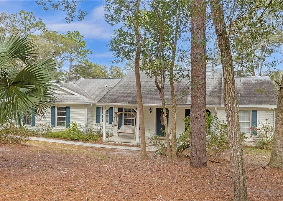 1st image of 23917 Oak Tree Dr