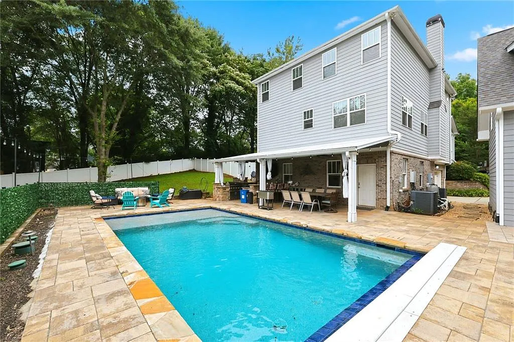 5 bed, 6.0 bath, 2880 sqft, $13,000 — Photo 2
