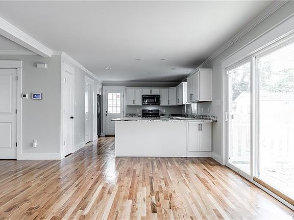 5th image of 618 Northside Ave