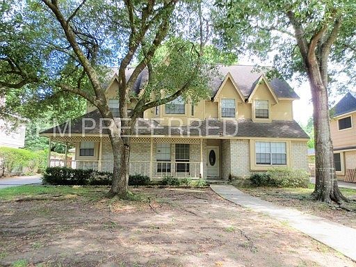 1st image of 2723 Blue Glen Ln