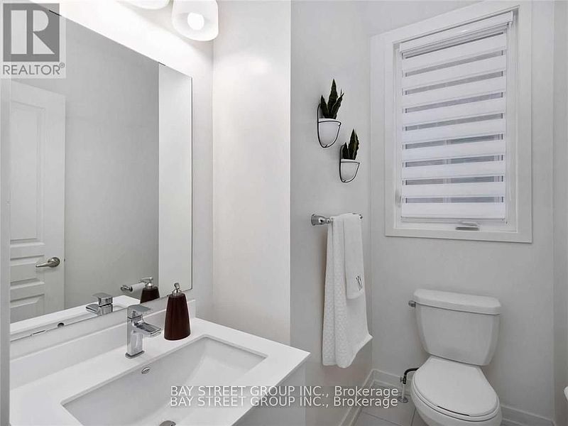 Oakville Townhouse for rent - 4 Bedrooms — photo 7