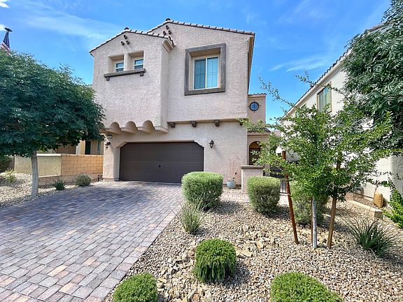3rd image of 9702 Canyon Landing Ave