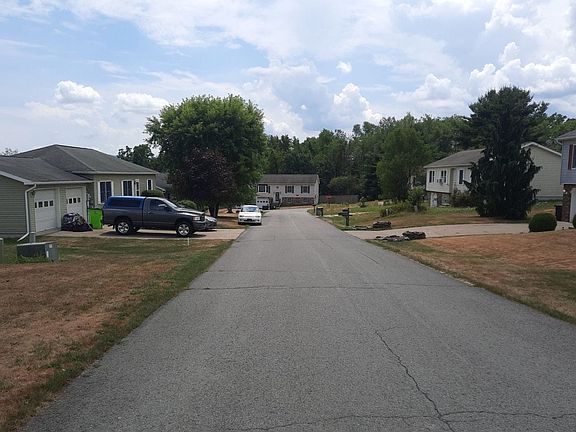 5th image of 5 Rose Mary Dr
