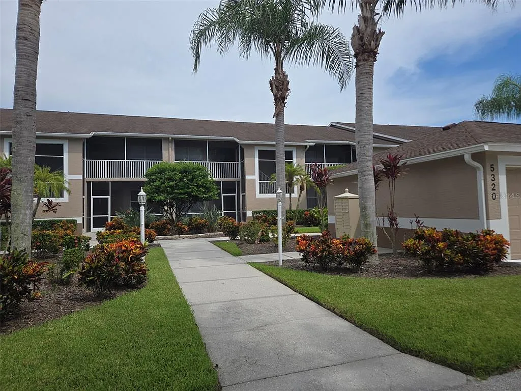 2 bed, 2.0 bath, 1684 sqft, $4,200 — Photo 1
