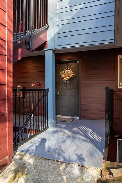 4th image of 15917 Waynita Way NE #E206