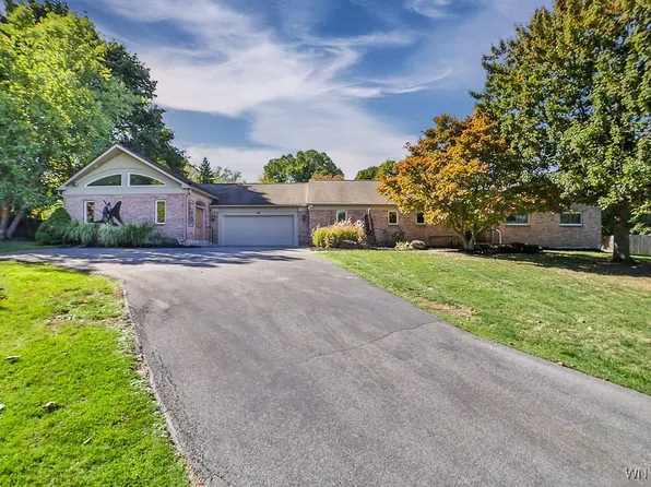 80 Elmhurst Rd, Amherst, NY 14226
