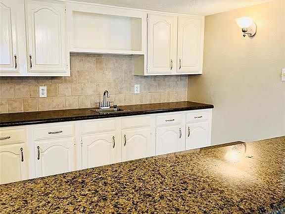 5th image of 15602 Sierra Valle Dr