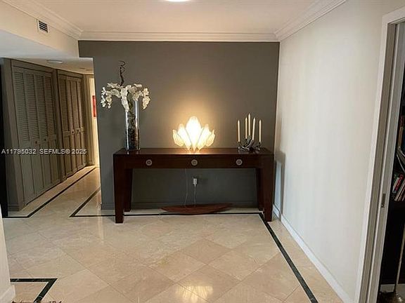 4th image of 600 Grapetree Dr APT 7CS