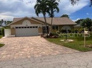 19294 Pine Run Ln, Fort Myers, FL 33967