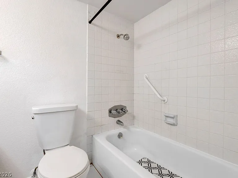 3823 S Maryland Pkwy #B2 — Photo 28
