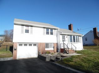 6 Scribner Cir, Lewiston, ME 04240