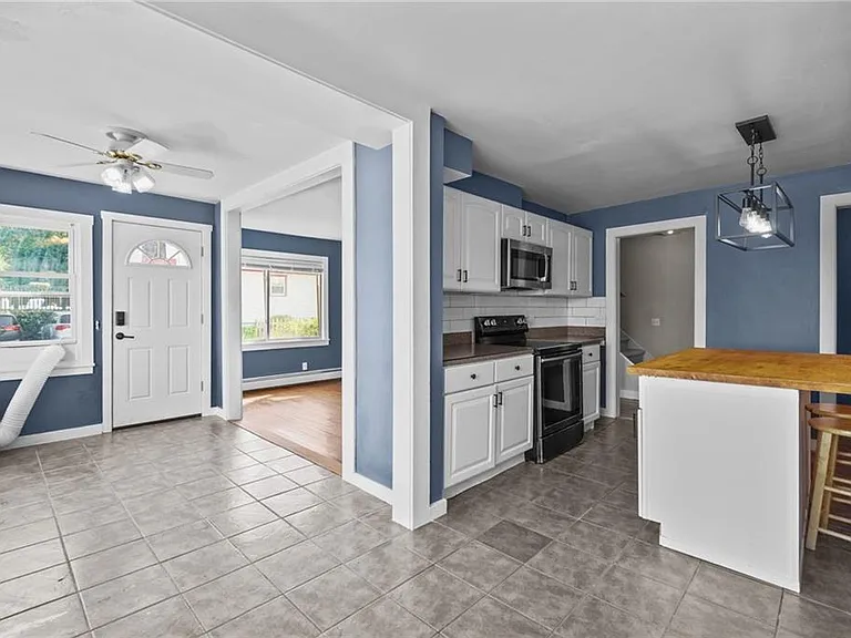 20 Bradley Ter #A — Photo 2
