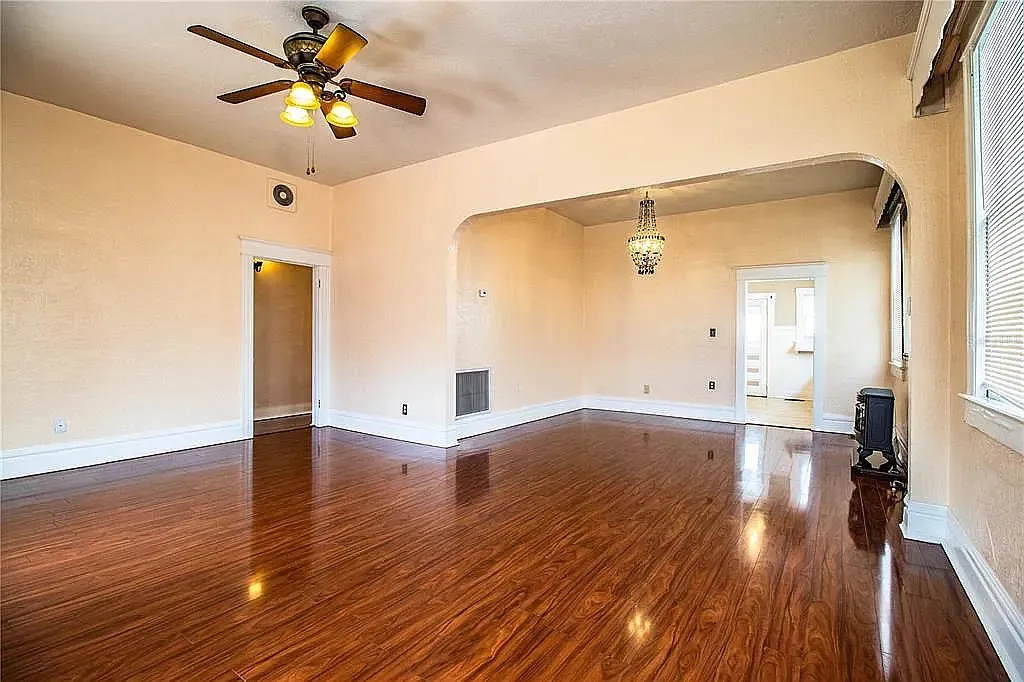 2 bed, 1395 sqft, $2,800 — Photo 3