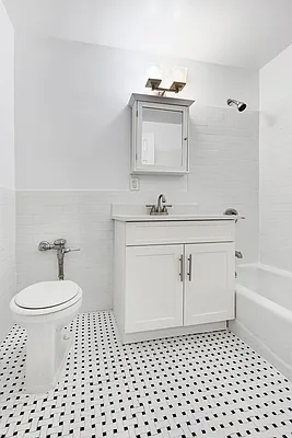 Rented by Cooper & Cooper Real Estate | media 24