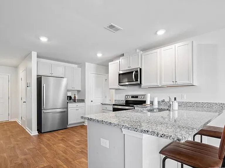 19 Spicebush Cir — Photo 5