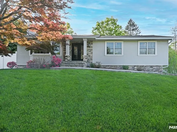 40 Plymouth Rd, Hillsdale, NJ 07642