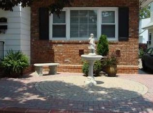 10 Norcroft Rd, Jersey City, NJ 07305