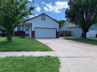 8933 W Meadow Park, Wichita, KS 67205
